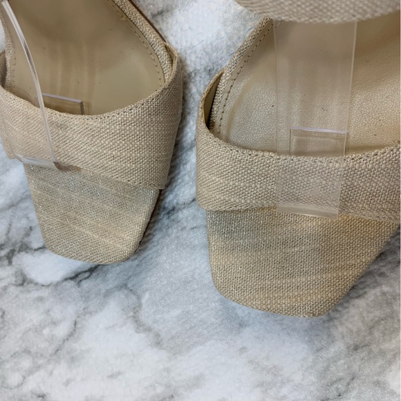 Sam Edelman New York sandal heels tan/gold tone , large buckles, very elegant.